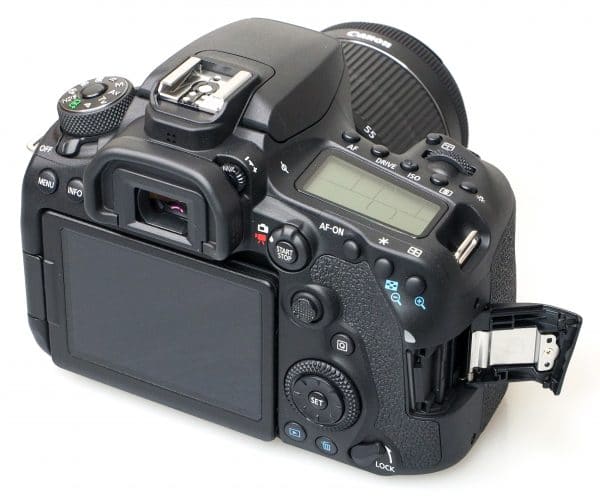 cámara-canon-90D