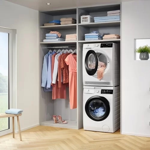 Secadora de ropa Electrolux de kilos eléctrica modelo EDEH08H5EW